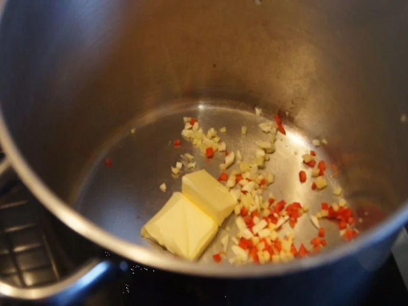 Sellerie-Kartoffel-Cremesuppe mit Einlage - Rezept - Bild Nr. 3420