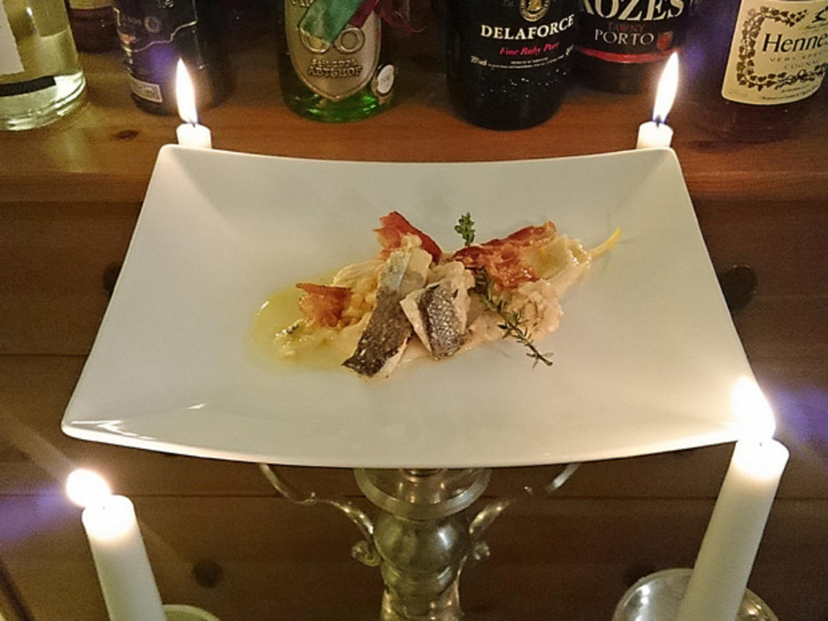 Gebratener Wolfsbarsch mit Bohnenpüree und Orangen-Thymian-Sud - Rezept ...