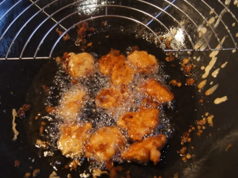 Hähnchenbrustfiletbällchen mit süß-sauren Wokgemüse und Basmatireis - Rezept - Bild Nr. 3439