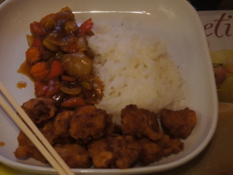 Hähnchenbrustfiletbällchen mit süß-sauren Wokgemüse und Basmatireis - Rezept - Bild Nr. 3448