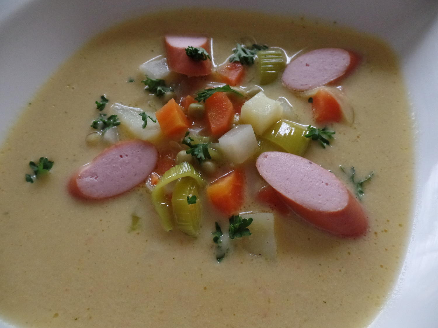 Gemüsecreme-Suppe mit Wiener - Rezept mit Bild - kochbar.de