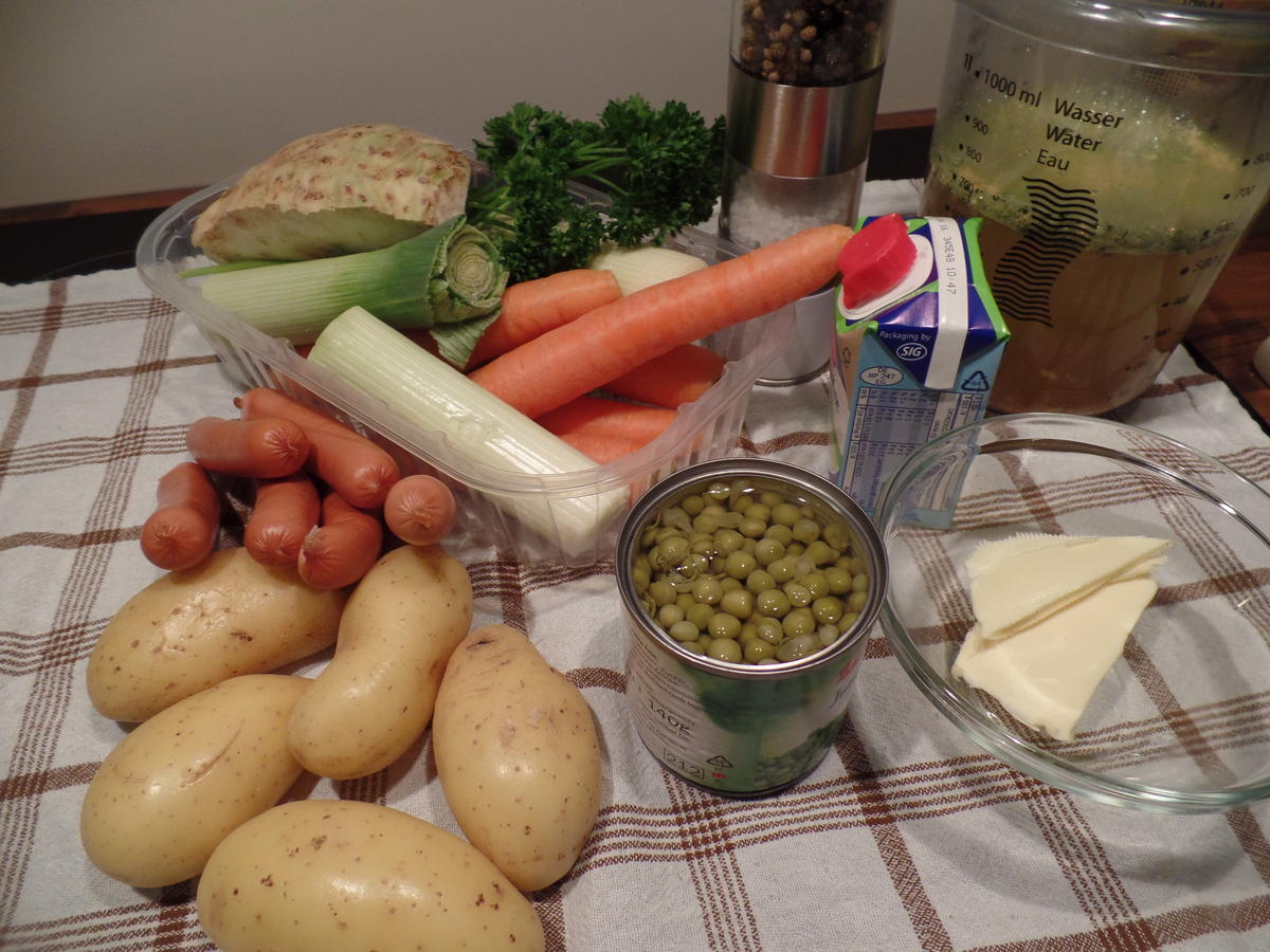 Gemüsecreme-Suppe mit Wiener - Rezept - Bild Nr. 3432