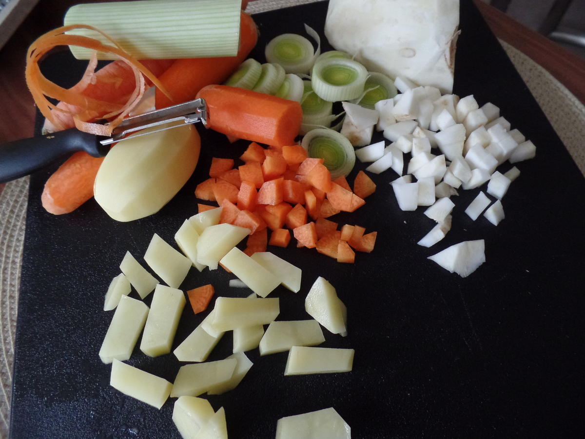 Gemüsecreme-Suppe mit Wiener - Rezept - Bild Nr. 3433