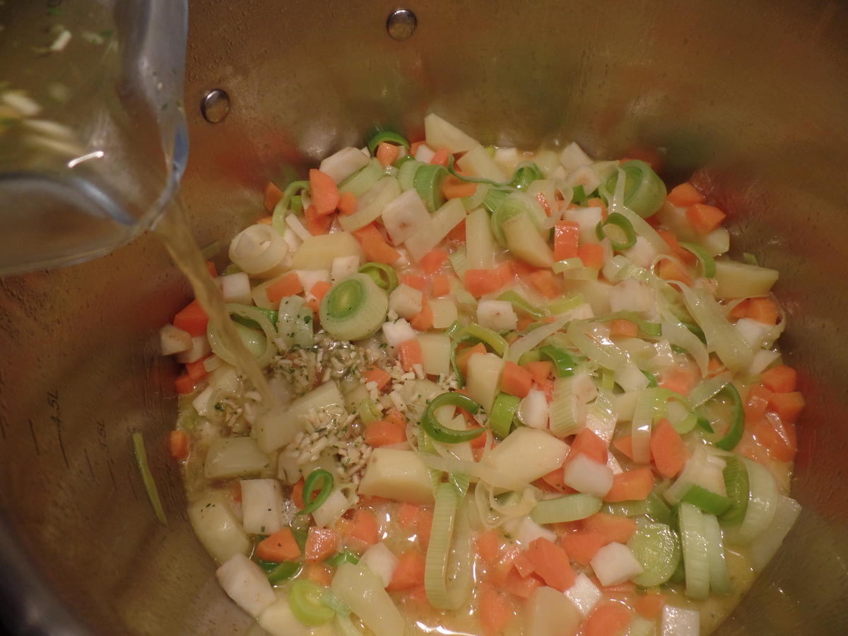 Gemüsecreme-Suppe mit Wiener - Rezept - Bild Nr. 3435