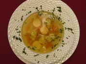 Taubensuppe mit Grießklößchen - Rezept