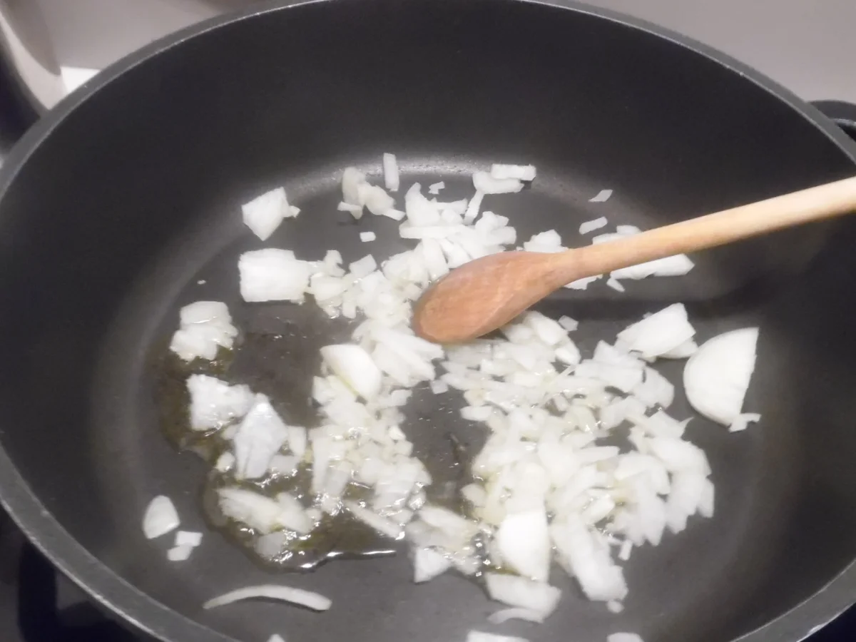 Gefüllte Hähnchenbrust im Kartoffelmantel auf Rahm-Gemüse-Streifen - Rezept - Bild Nr. 3488