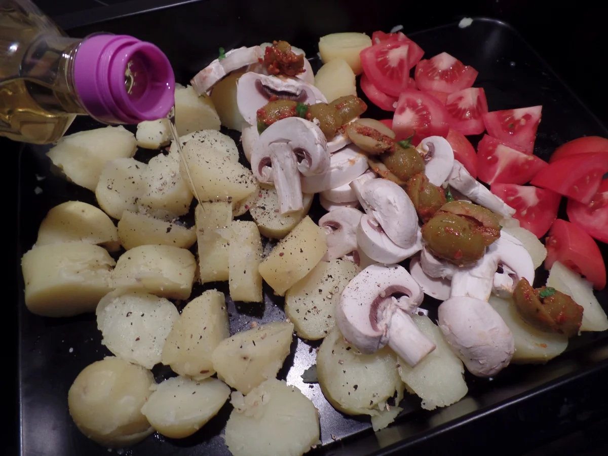 Rezept: Ofenkartoffeln mit Tomaten und Oliven Bild Nr. 3493 Ofenkartoffeln mit Tomaten und Oliven - Rezept - Bild Nr. 3493