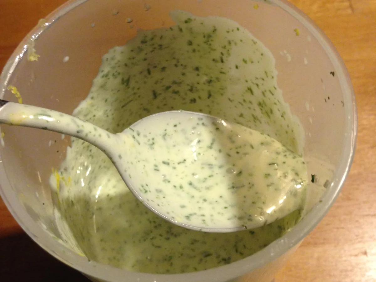 Lachs-Puffer mit Dill-Mayonnaise im Brötchen - Rezept - Bild Nr. 3538