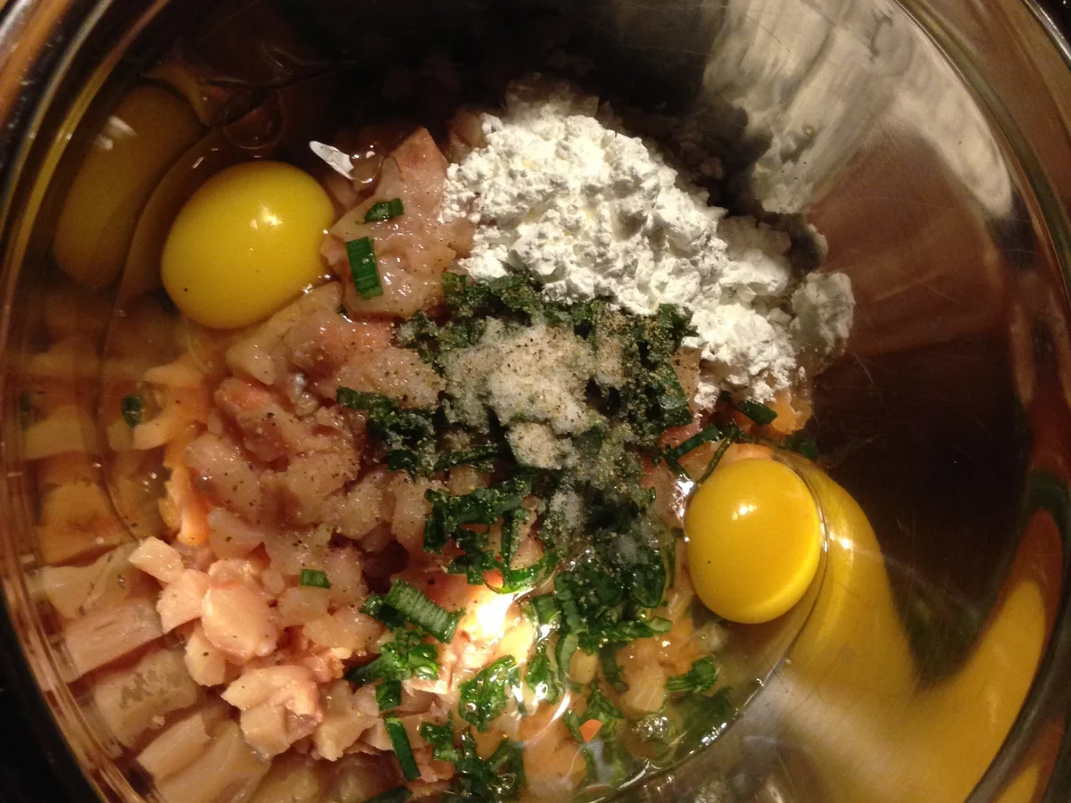 Lachs-Puffer mit Dill-Mayonnaise im Brötchen - Rezept - Bild Nr. 3538