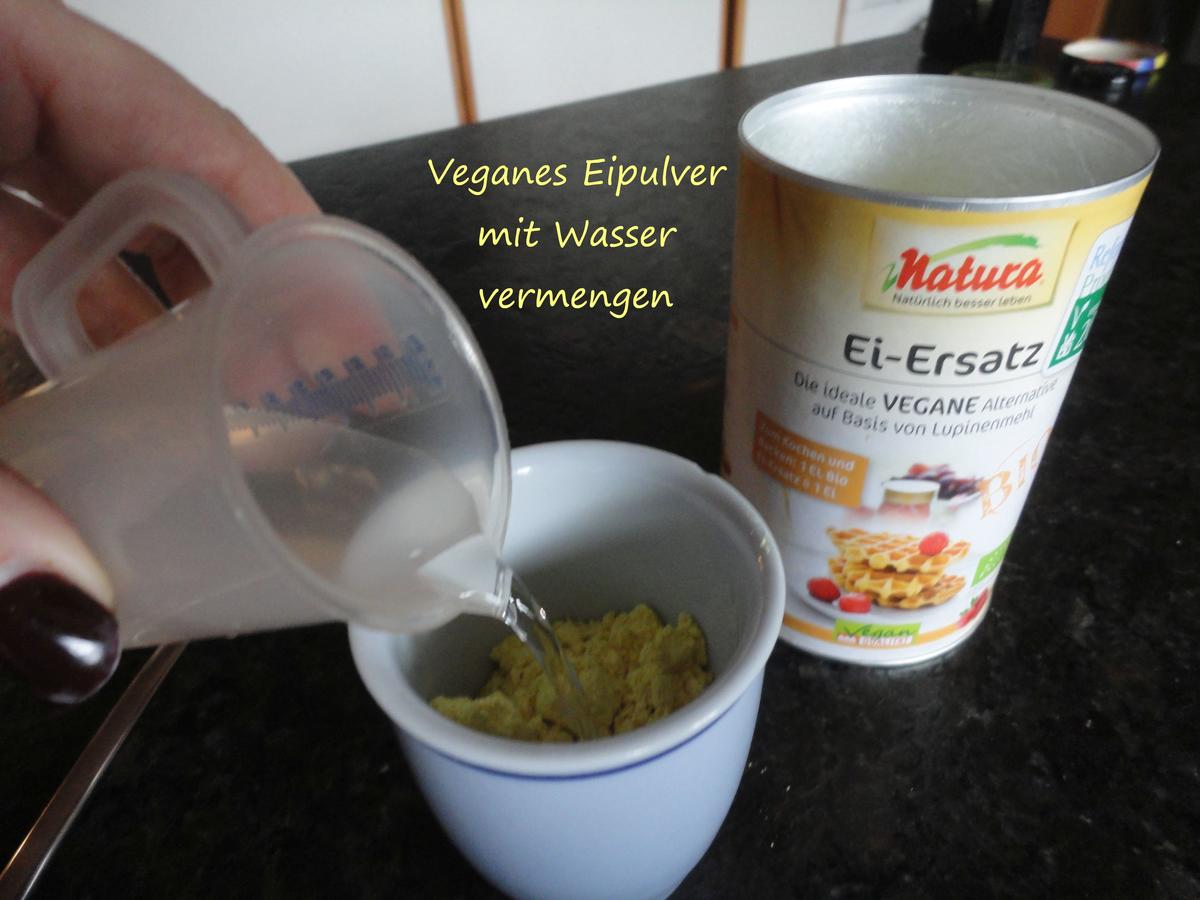 Vegane " Topfen " Knödel in Nußbrösel auf Fruchtspiegel - Rezept - Bild Nr. 3527