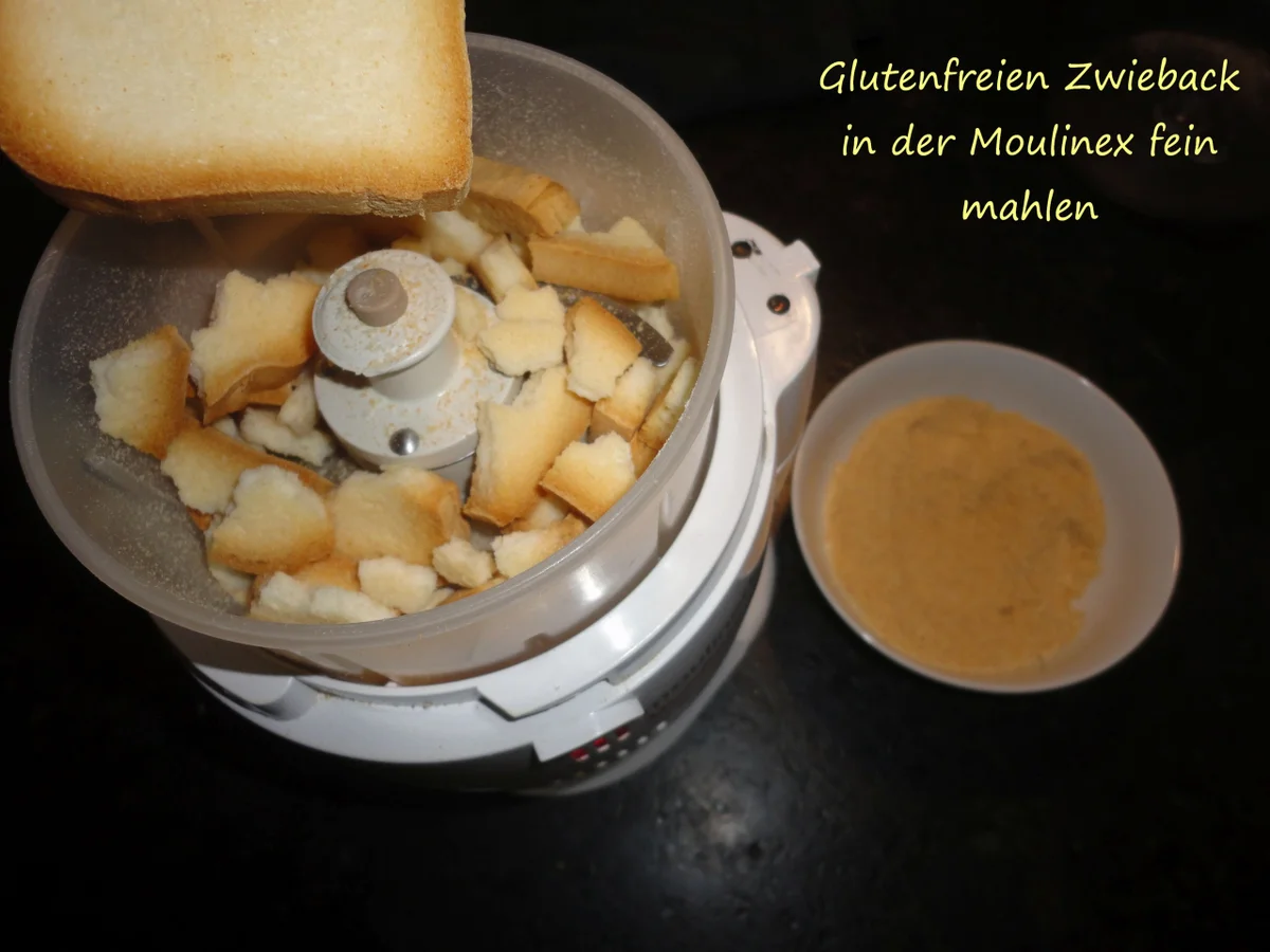 Vegane " Topfen " Knödel in Nußbrösel auf Fruchtspiegel - Rezept - Bild Nr. 3529