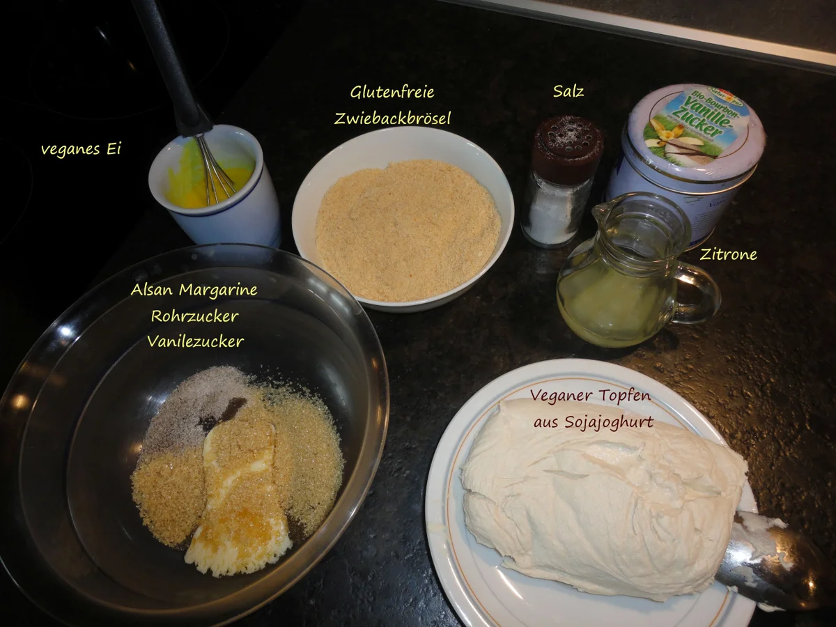 Vegane " Topfen " Knödel in Nußbrösel auf Fruchtspiegel - Rezept - Bild Nr. 3530