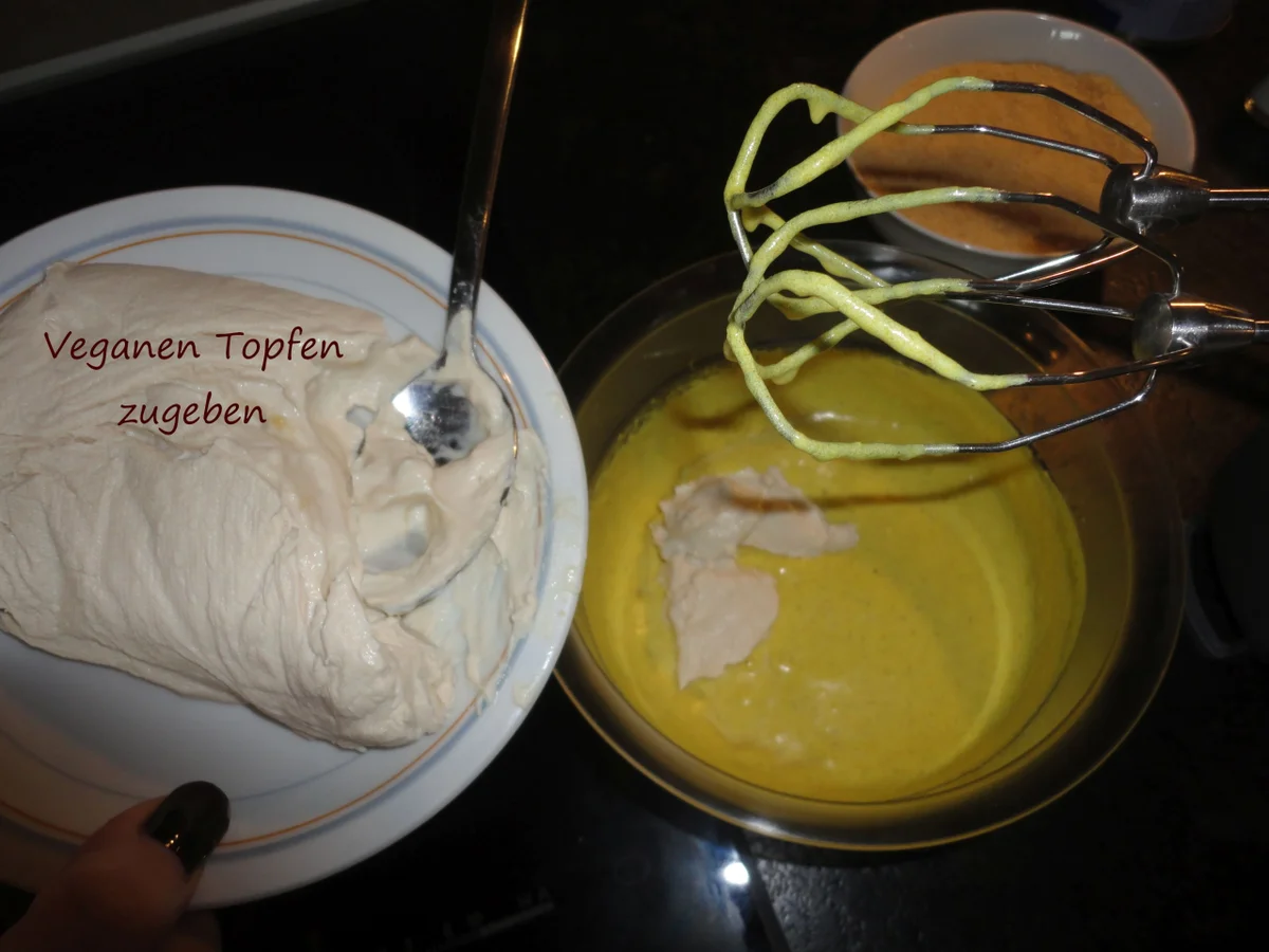 Vegane " Topfen " Knödel in Nußbrösel auf Fruchtspiegel - Rezept - Bild Nr. 3532