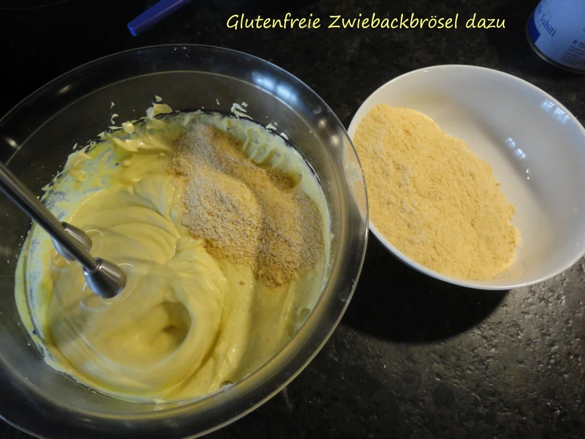 Vegane " Topfen " Knödel in Nußbrösel auf Fruchtspiegel - Rezept - Bild Nr. 3533