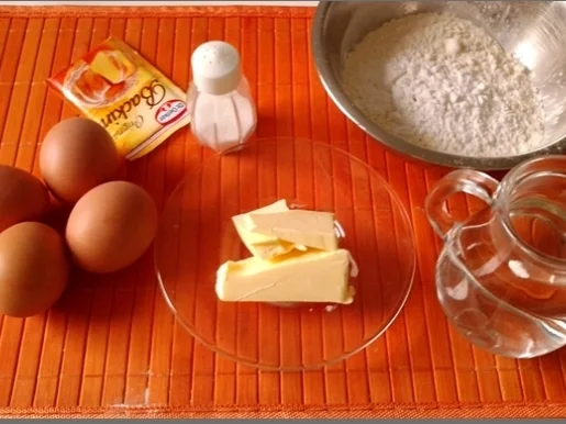 Rezept: Windbeutel mit Amarenakirschen Bild Nr. 3631 Windbeutel mit Amarenakirschen - Rezept - Bild Nr. 3631