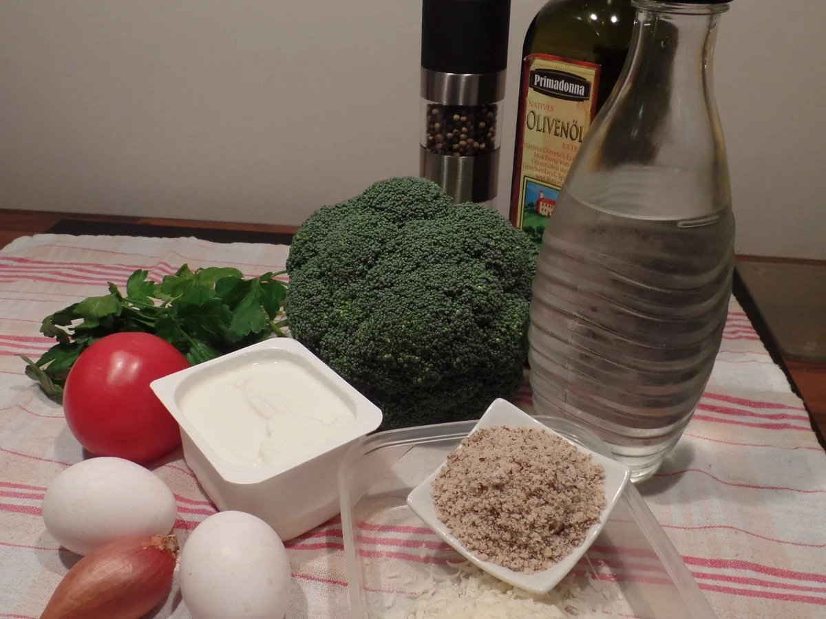 Rezept: Broccoli-Puffer mit Tomatenqurak Bild Nr. 3656 Broccoli-Puffer mit Tomatenqurak - Rezept - Bild Nr. 3656