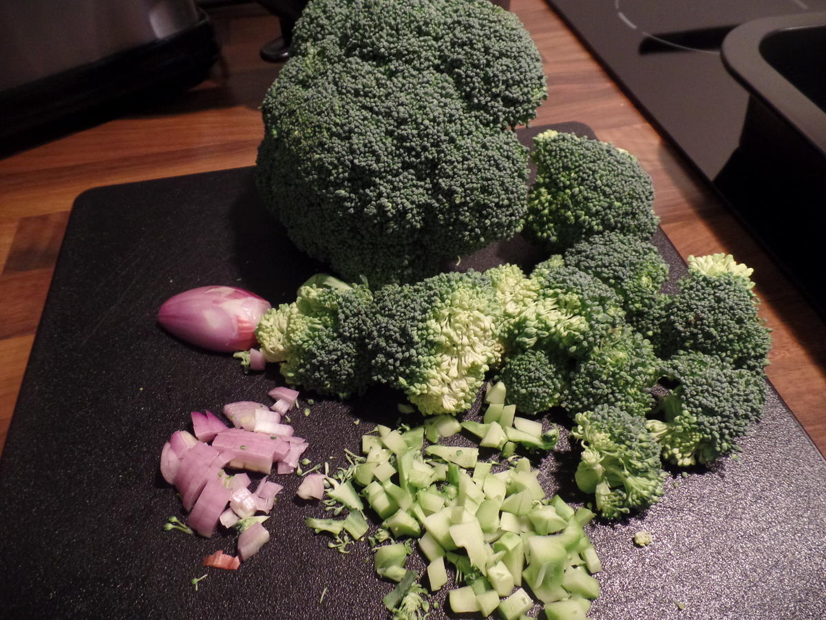 Broccoli-Puffer mit Tomatenqurak - Rezept - Bild Nr. 3657