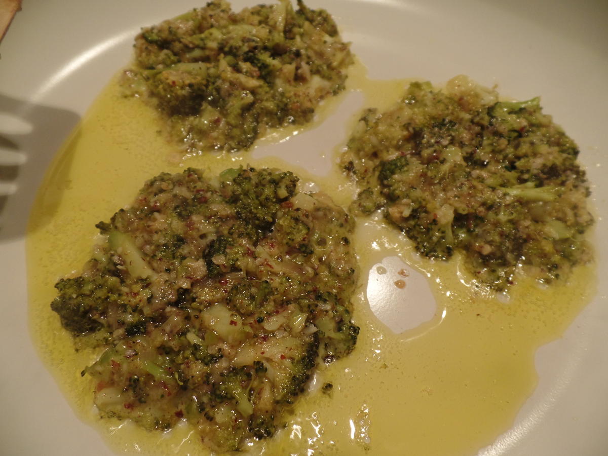 Broccoli-Puffer mit Tomatenqurak - Rezept - Bild Nr. 3692