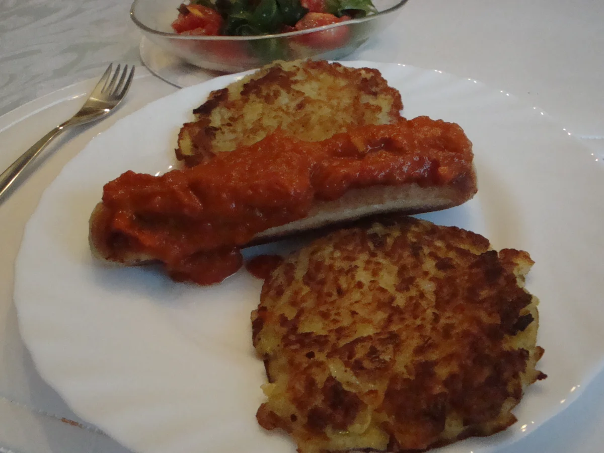 Curry-Sauce pikant, mit Wurst und Kartoffelpuffer - Rezept - Bild Nr. 3701