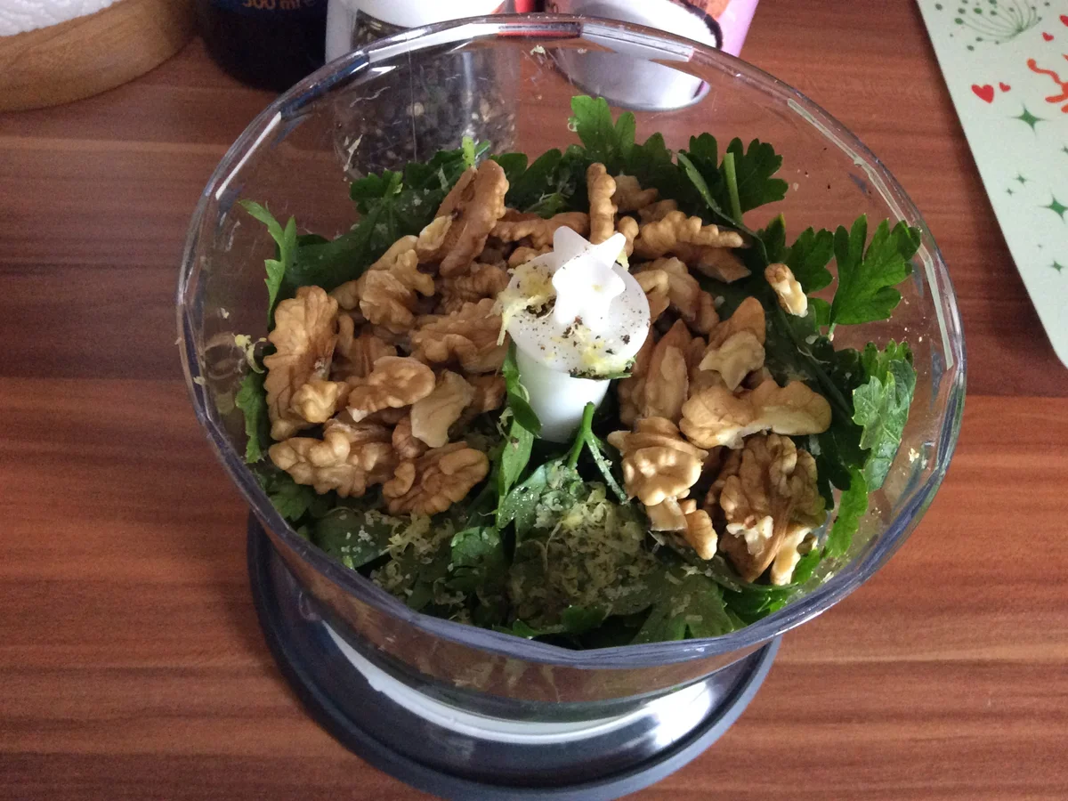 Rezept: Kabeljau mit Petersilien-Pesto und Rosenkohl-Curry Bild Nr. 3702 Kabeljau mit Petersilien-Pesto und Rosenkohl-Curry - Rezept - Bild Nr. 3702