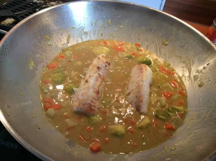 Kabeljau mit Petersilien Pesto und Rosenkohl Curry - einfach - von DieDoris