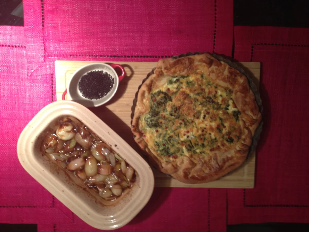 Rezept: Spinat-Ziegenkäsetarte mit Schalottenkompott Bild Nr. 3719 Spinat-Ziegenkäsetarte mit Schalottenkompott - Rezept - Bild Nr. 3719