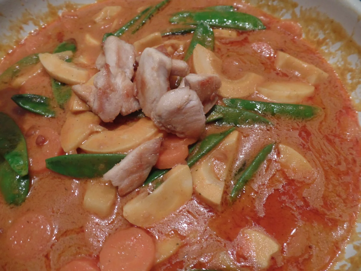 Rezept: Hähnchen-Erdnuss-Curry Bild Nr. 3721 Hähnchen-Erdnuss-Curry - Rezept - Bild Nr. 3721