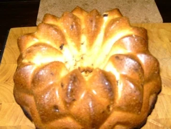 Gugelhupf mit Rosinen - Rezept