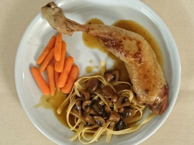 Coq au Riesling an Bandnudeln und Vanille-Karotten - Rezept - Bild Nr. 3767