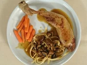 Coq au Riesling an Bandnudeln und Vanille-Karotten - Rezept - Bild Nr. 3767