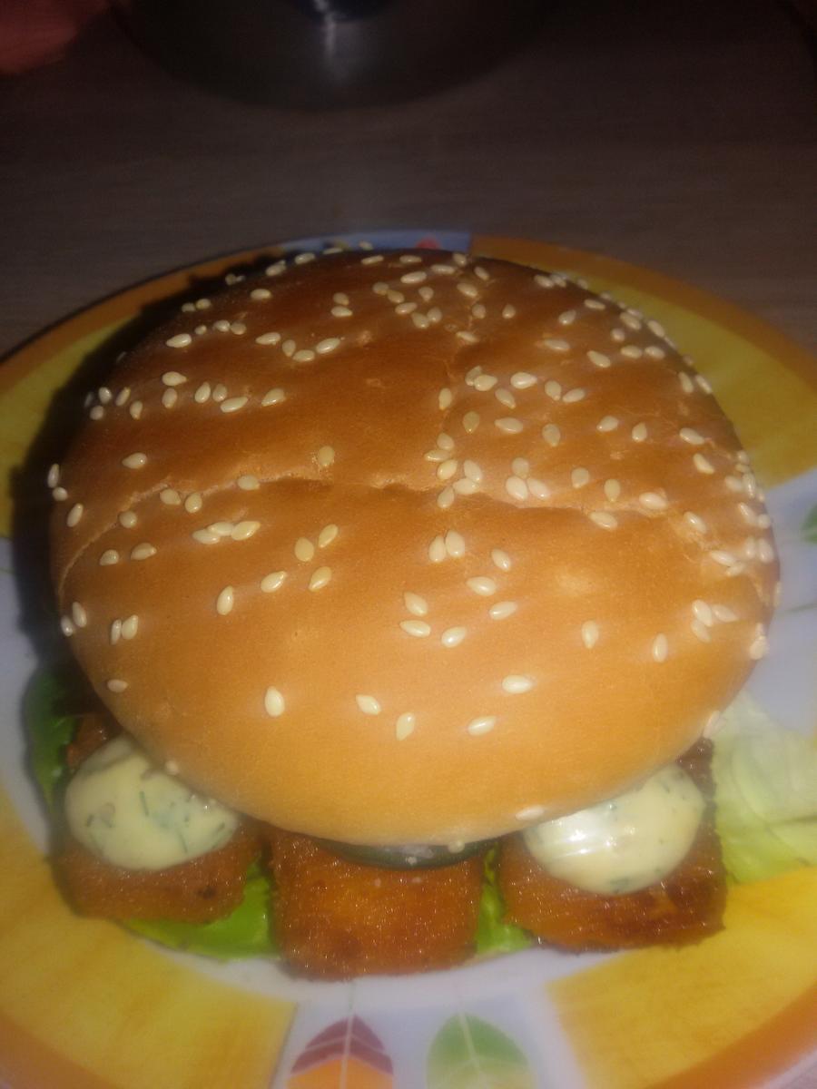 Hamburger mit Fischstäbchen - Rezept - Bild Nr. 3759