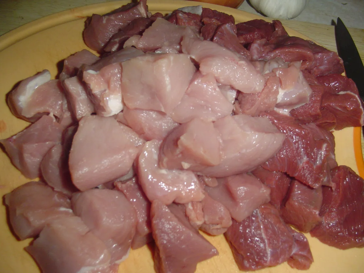 Rezept: Szegedinger Gulasch mit Semmelknödeln Bild Nr. 3777 Szegedinger Gulasch mit Semmelknödeln - Rezept - Bild Nr. 3777