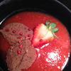 Mousse au Chocolat mit Pfefferbeeren  und Erdbeersauce - Rezept - Bild Nr. 3817