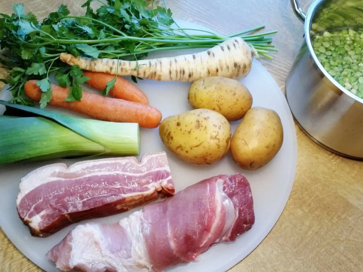 Erbsensuppe aus dem Römertopf - Rezept - Bild Nr. 3818