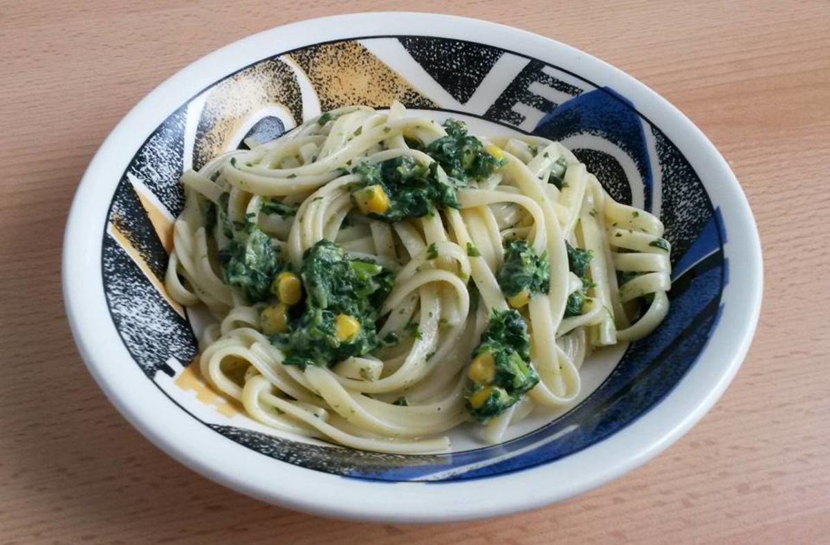 Linguine mit einer Spinat - Käse - Sauce - Rezept - kochbar.de