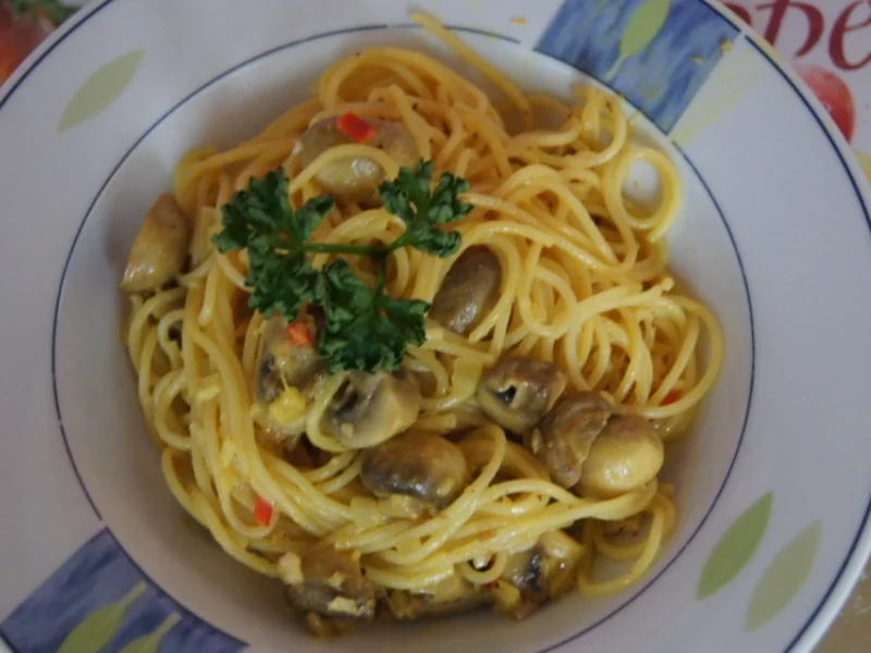 Rezept: Pasta mit würzigen Curry-Champignons Bild Nr. 3909 Pasta mit würzigen Curry-Champignons - Rezept - Bild Nr. 3909