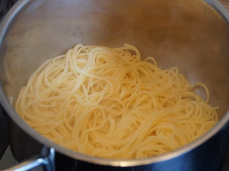 Rezept: Pasta mit würzigen Curry-Champignons Bild Nr. 3912 Pasta mit würzigen Curry-Champignons - Rezept - Bild Nr. 3912