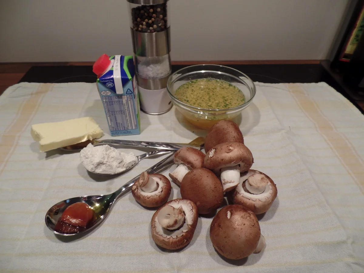 Rezept: Champignon-Creme -Suppe Bild Nr. 3890 Champignon-Creme -Suppe - Rezept - Bild Nr. 3890