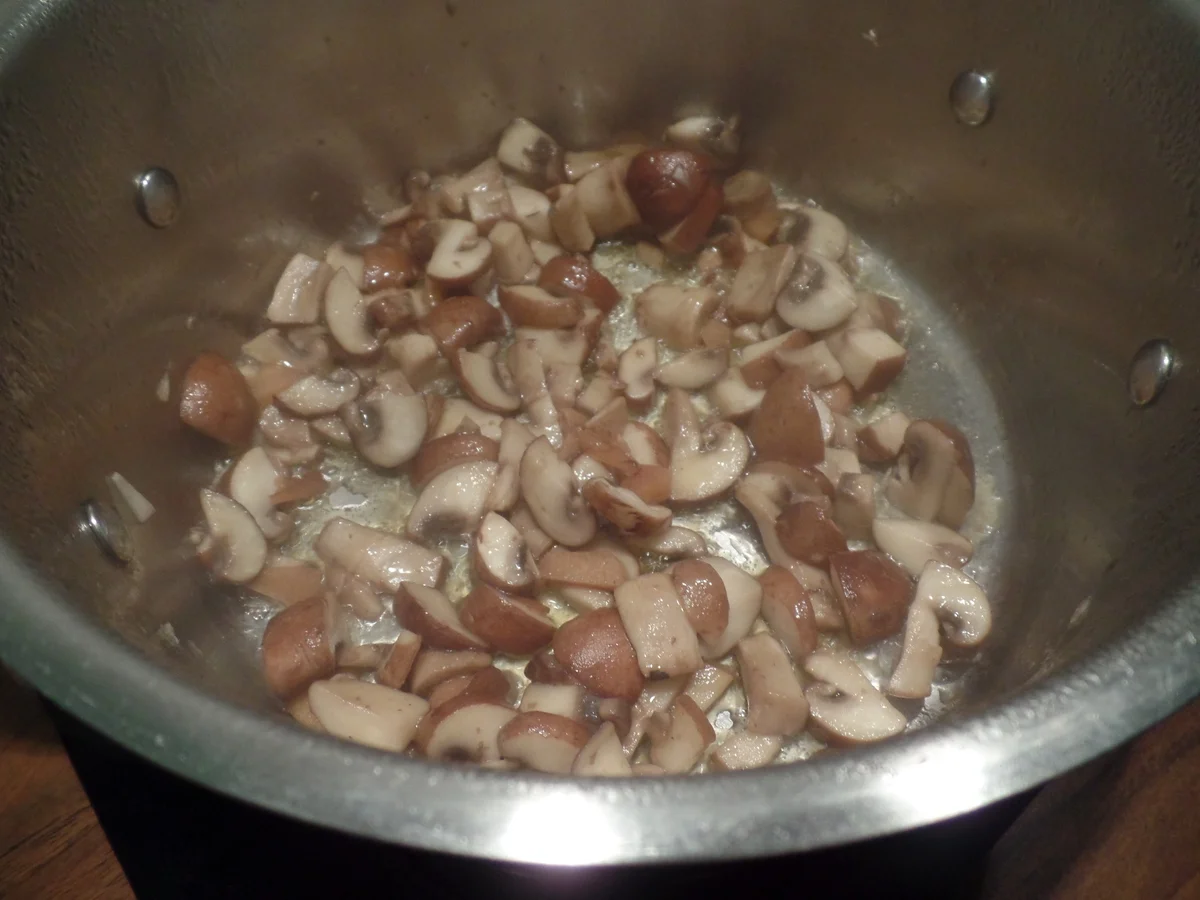 Rezept: Champignon-Creme -Suppe Bild Nr. 3893 Champignon-Creme -Suppe - Rezept - Bild Nr. 3893