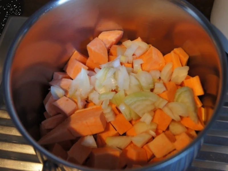 Sesam-Kotelett mit Süßkartoffelstampf und Rote Bete Salat - Rezept - Bild Nr. 3948