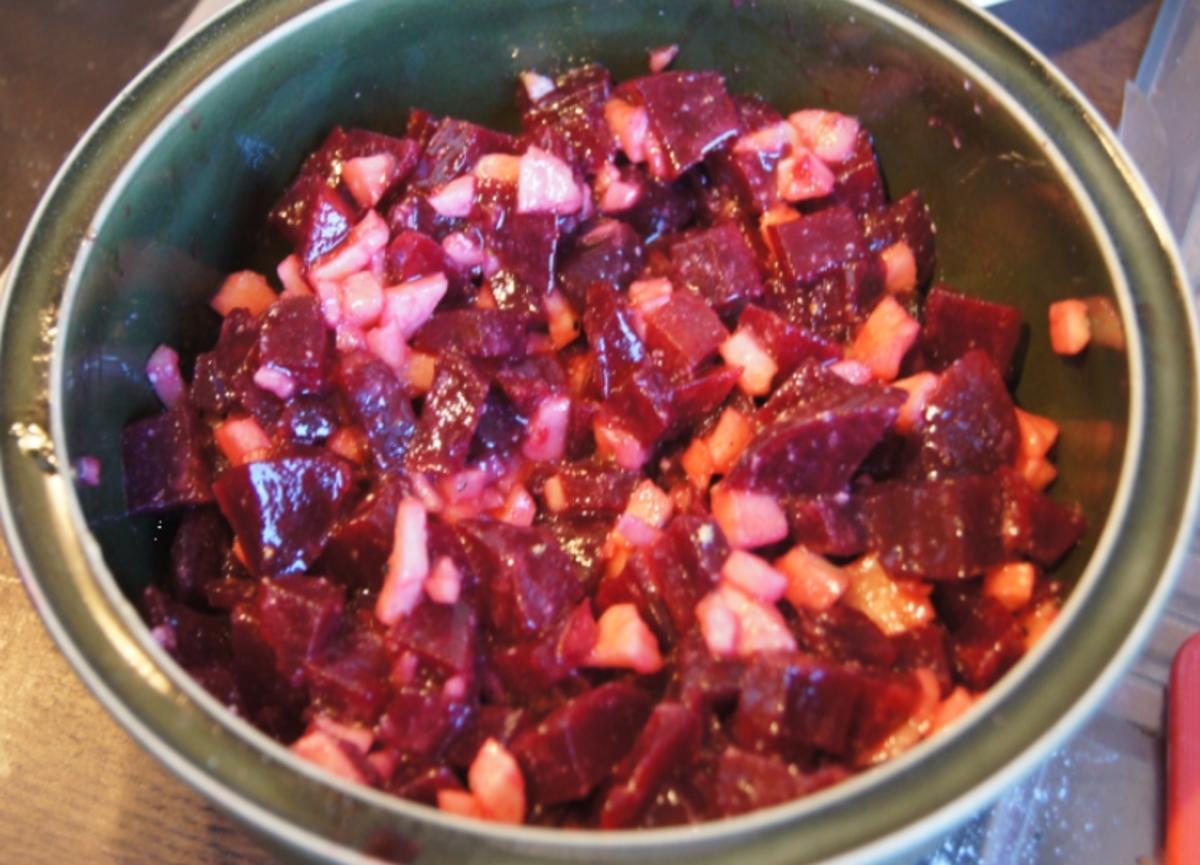 Sesam-Kotelett mit Süßkartoffelstampf und Rote Bete Salat - Rezept - Bild Nr. 3955