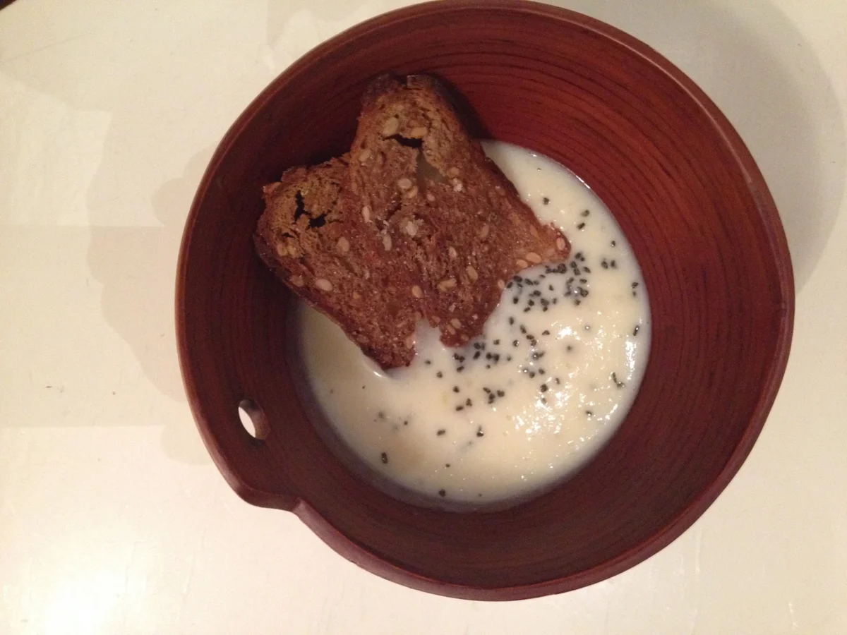 Rezept: Manioksuppe mit Brotchips Bild Nr. 3943 Manioksuppe mit Brotchips - Rezept - Bild Nr. 3943