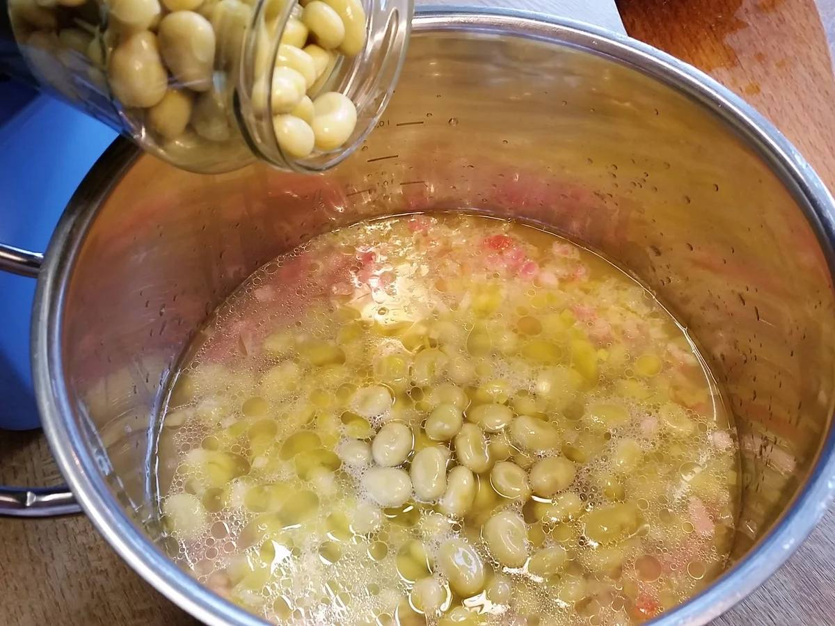Kasseler Minutensteaks auf Dicken Bohnen ... - Rezept - Bild Nr. 3963