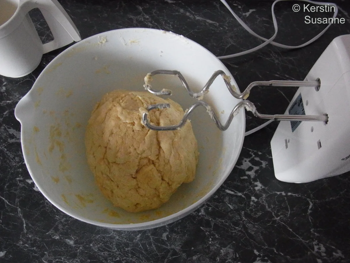 Rezept: Rosinen-Stollen Bild Nr. 4823 Rosinen-Stollen - Rezept - Bild Nr. 4823