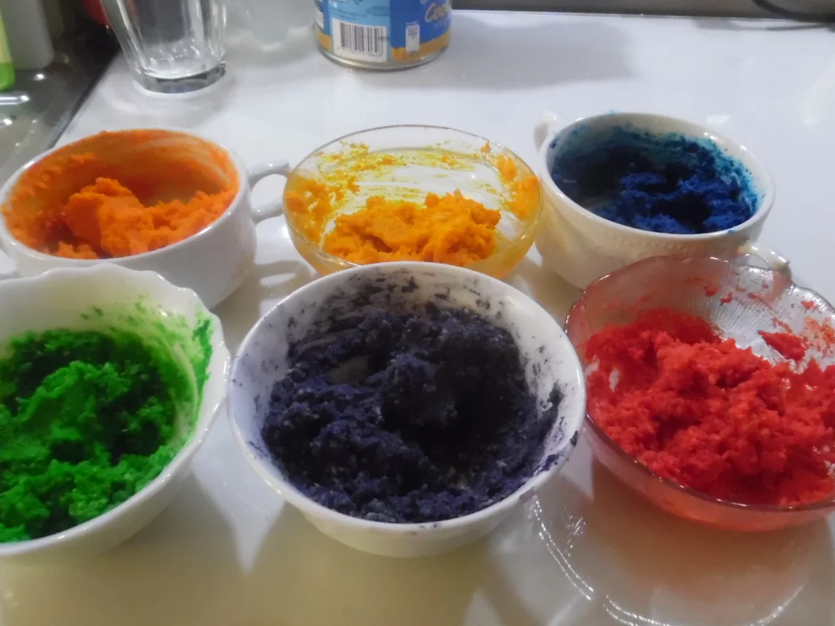 Rezept: Mini-Rührkuchen....."Geburtstags-Torte" einmal anders............. Bild Nr. 4016 Mini-Rührkuchen....."Geburtstags-Torte" einmal anders............. - Rezept - Bild Nr. 4016