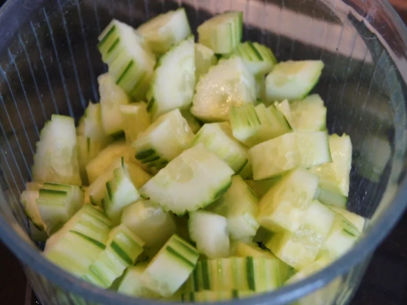 Lachsfilet mit Dill-Salatgurke-und Drillingen - Rezept - Bild Nr. 4027