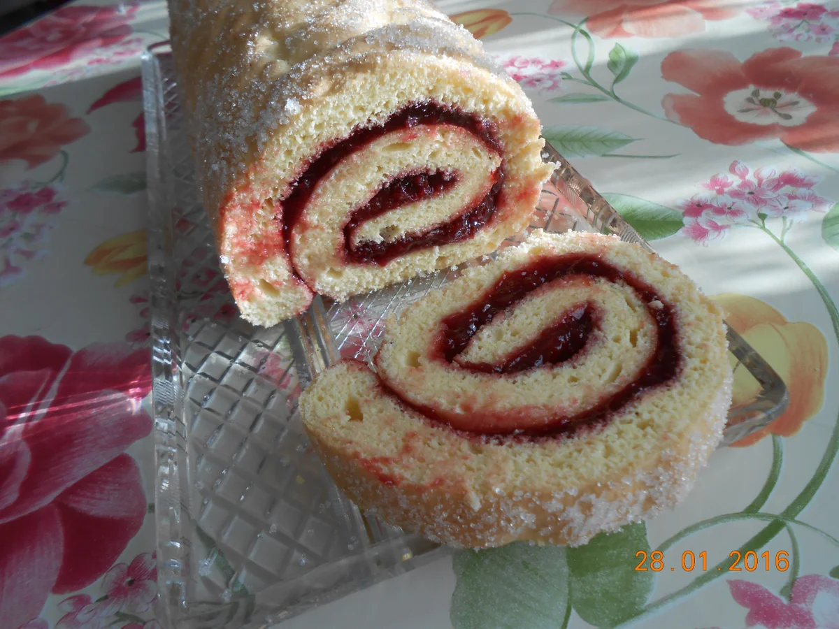 Rezept: Biskuitrolle Bild Nr. 4021 Biskuitrolle - Rezept - Bild Nr. 4021