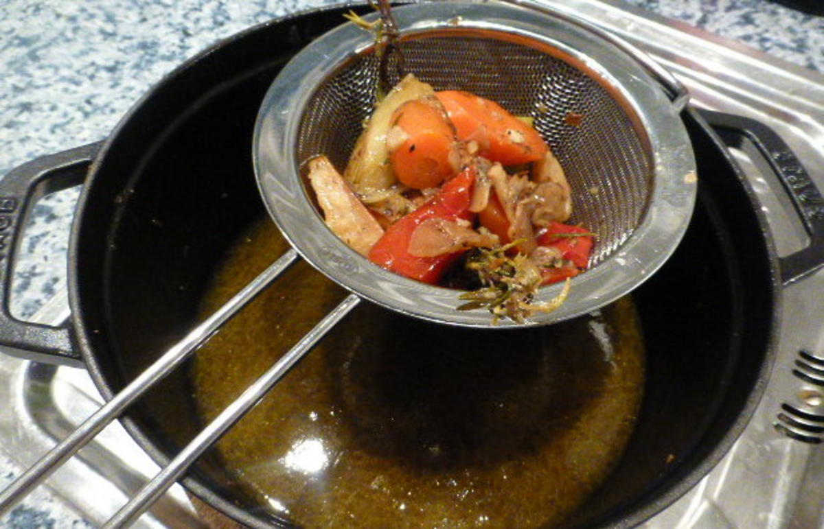 Gefüllter Schweinebauch mit Bohnen-Pilz-Salat - Rezept - Bild Nr. 4030