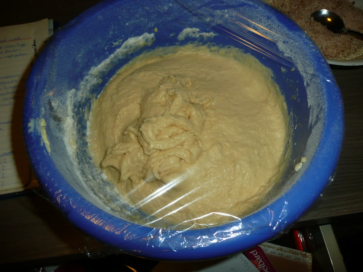 Gundrezept Hefeteig, daraus dann Schneckennudeln. - Rezept - Bild Nr. 4024