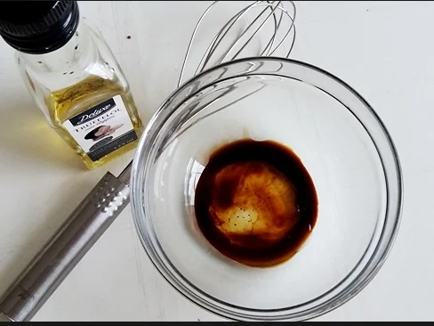 Früchtesalat mit roter Quinoa in Parmigiano Körbchen - Rezept - Bild Nr. 4028